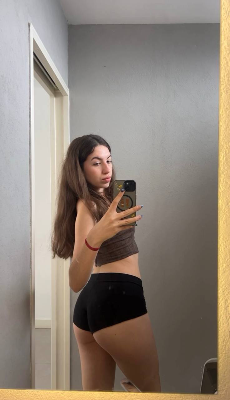 Amber in her underwear in Malaga