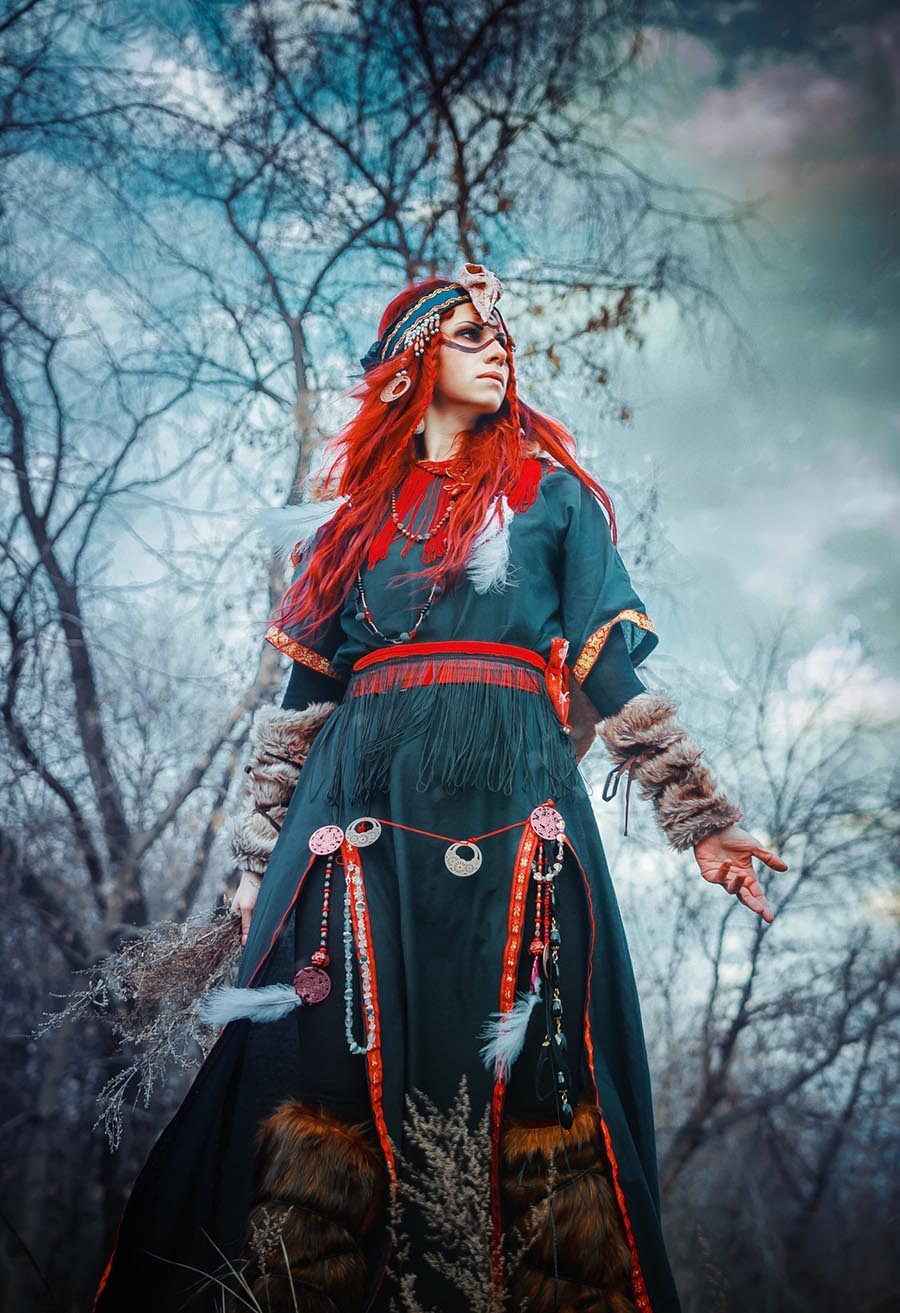 Girls in Slavic costumes underwear in Malaga