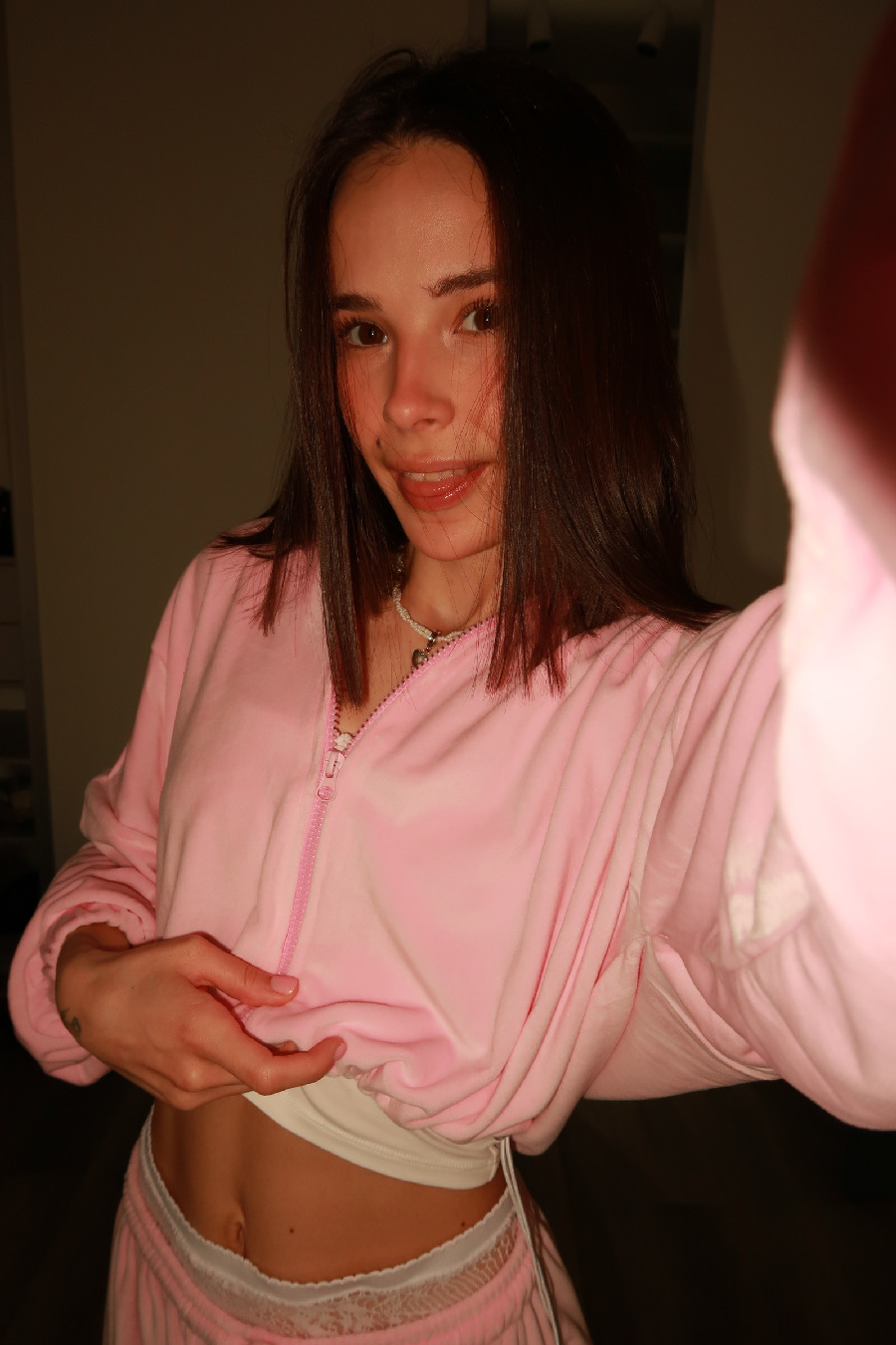 Tina brings the glow — live moments in Malaga